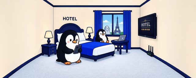 Pingviner på et hotellrom med mobil og laptop, Eiffeltårnet utenfor vinduet